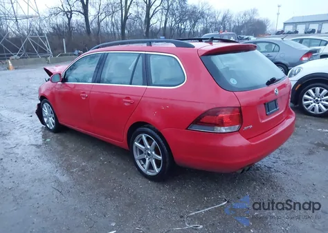 2014 Volkswagen Jetta Sportwagen 2.0L Tdi z USA, uszkodzony, nr VIN 3VWPL7AJ2EM600428